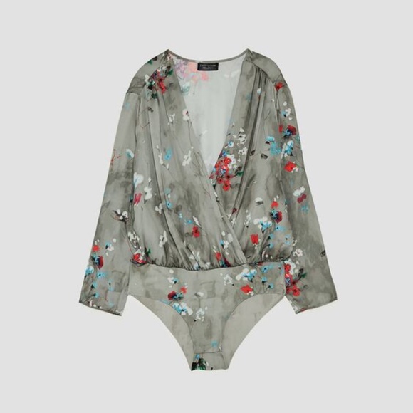 Zara Floral bodysuit with crossover neckline - Picture 5 of 5